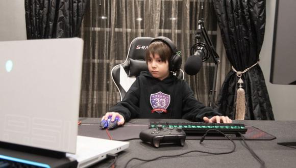 Chico gamer profesional de 8 años, firmó un contrato por más de 600 mil pesos